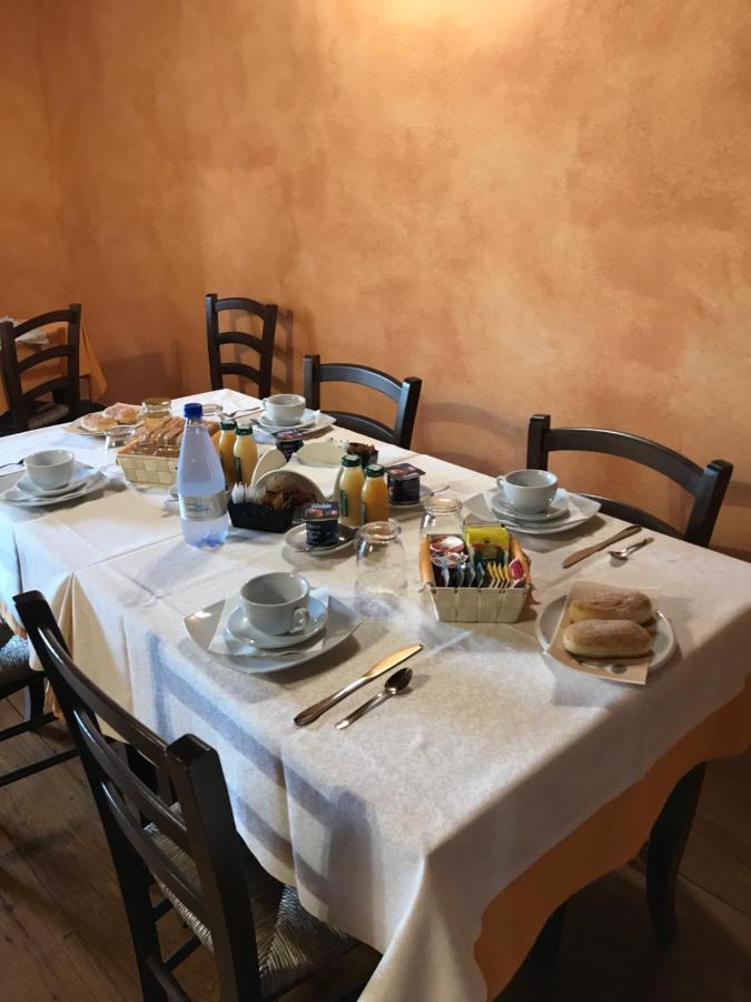 B&B Linu Ruiu Санту-Луссурджу Екстер'єр фото